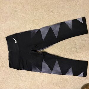 Nike Kids Black and Gray Patterned Leggings